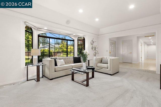 306 Maverick Ct, Lafayette, CA 94549