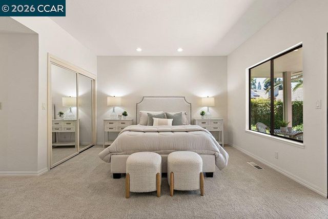 306 Maverick Ct, Lafayette, CA 94549