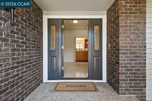 306 Maverick Ct, Lafayette, CA 94549