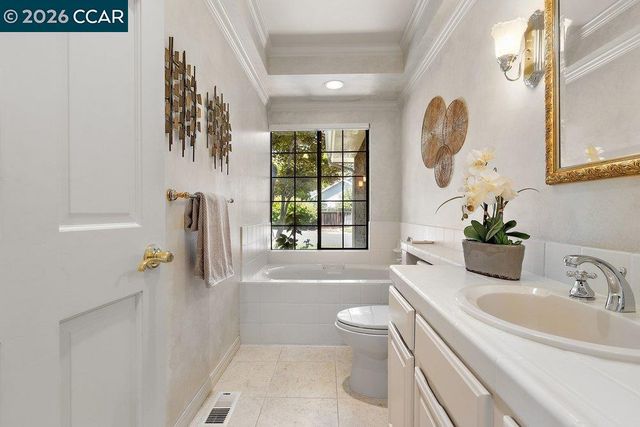 306 Maverick Ct, Lafayette, CA 94549