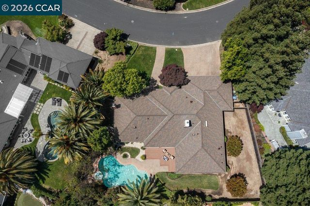 306 Maverick Ct, Lafayette, CA 94549