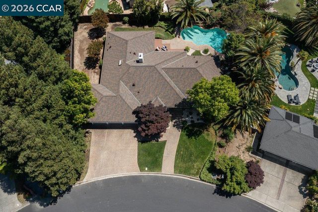 306 Maverick Ct, Lafayette, CA 94549