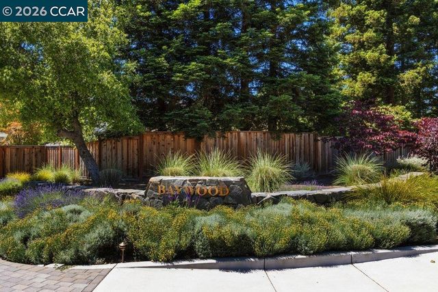 306 Maverick Ct, Lafayette, CA 94549