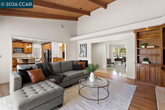 306 Maverick Ct, Lafayette, CA 94549