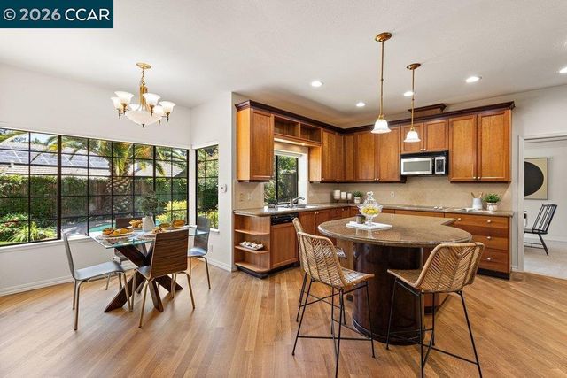 306 Maverick Ct, Lafayette, CA 94549