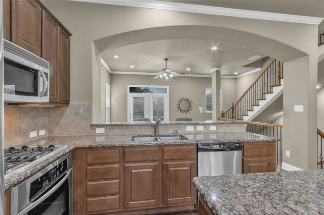 5724 Robbie Road, Plano, TX 75024