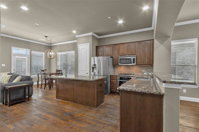 5724 Robbie Road, Plano, TX 75024