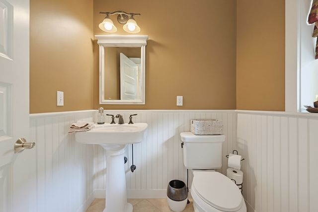 5 Walden Way 5, Milford, MA 01757