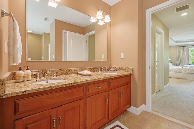 5 Walden Way 5, Milford, MA 01757
