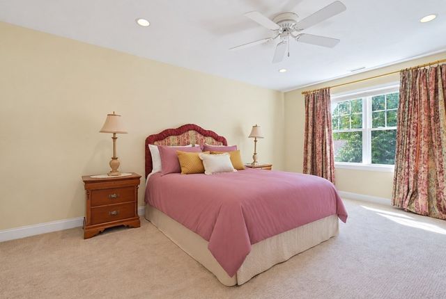 5 Walden Way 5, Milford, MA 01757