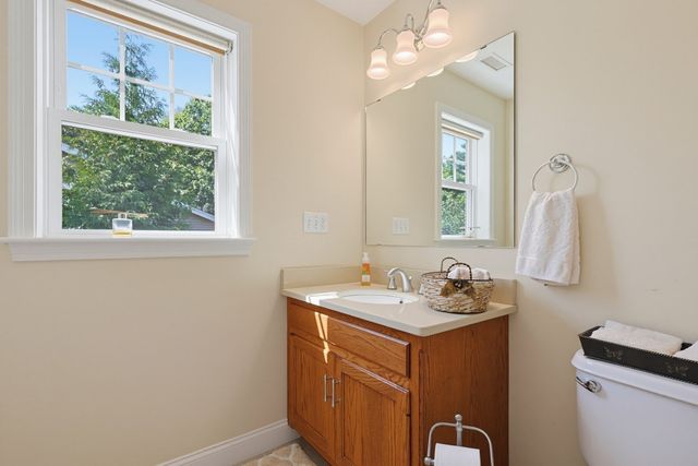 5 Walden Way 5, Milford, MA 01757