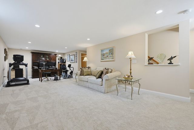 5 Walden Way 5, Milford, MA 01757