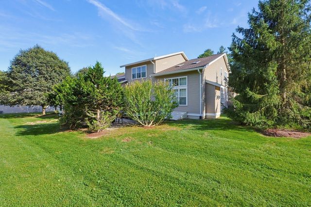 5 Walden Way 5, Milford, MA 01757