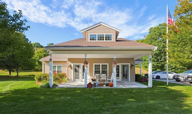 5 Walden Way 5, Milford, MA 01757