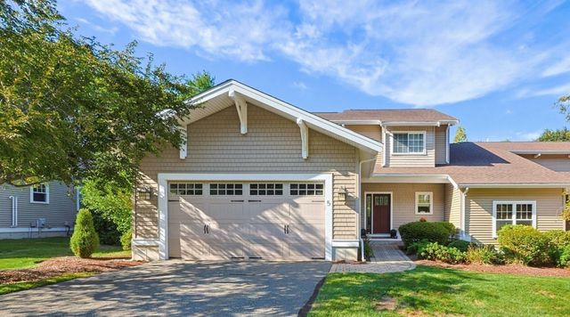 5 Walden Way 5, Milford, MA 01757