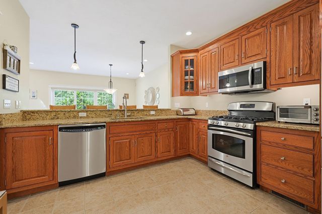 5 Walden Way 5, Milford, MA 01757