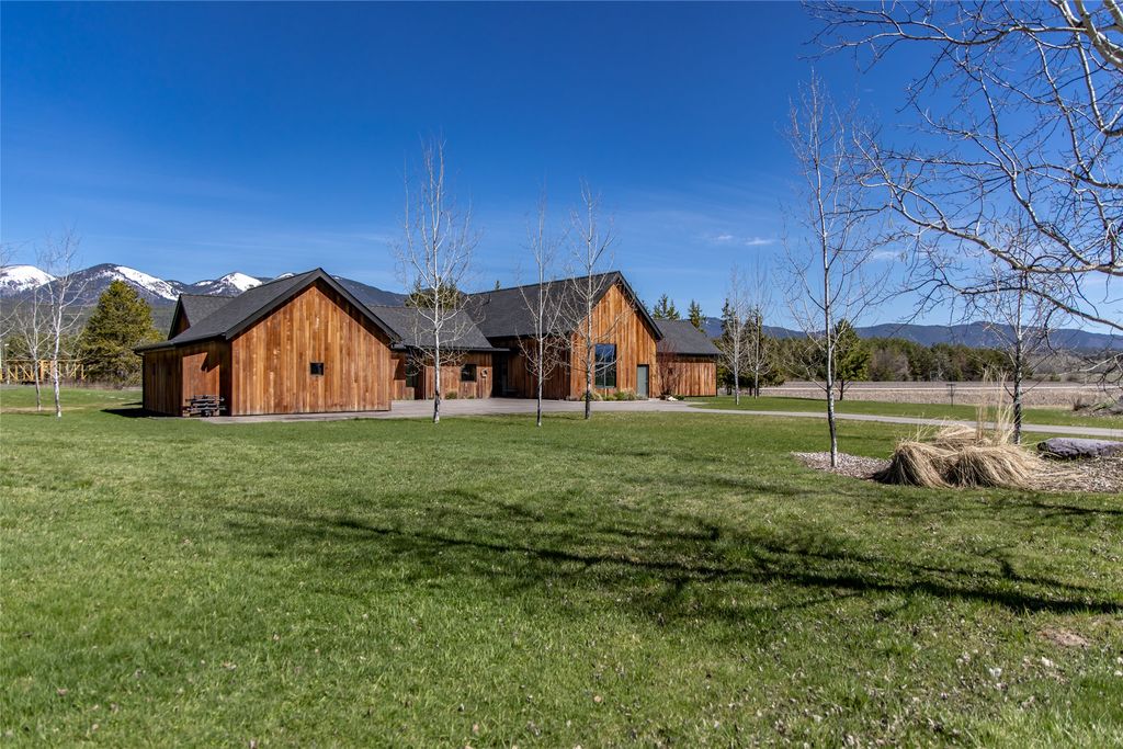 1768 E 2nd Street, Whitefish, MT 59937 photo 3