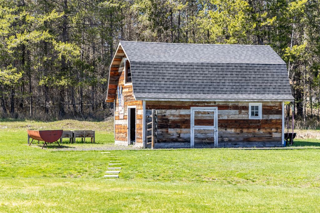 1768 E 2nd Street, Whitefish, MT 59937 photo 8