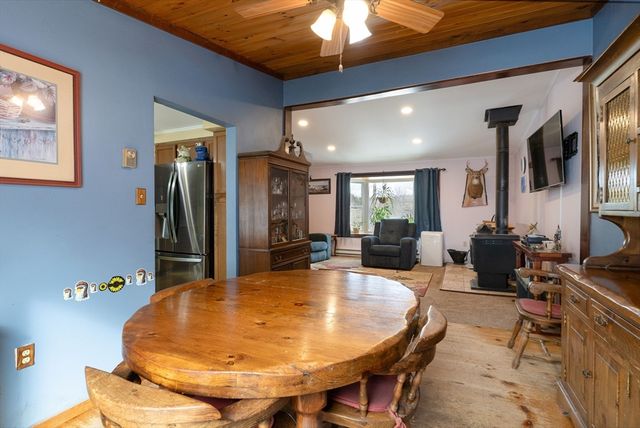 116 Spencer Rd, Oakham, MA 01068