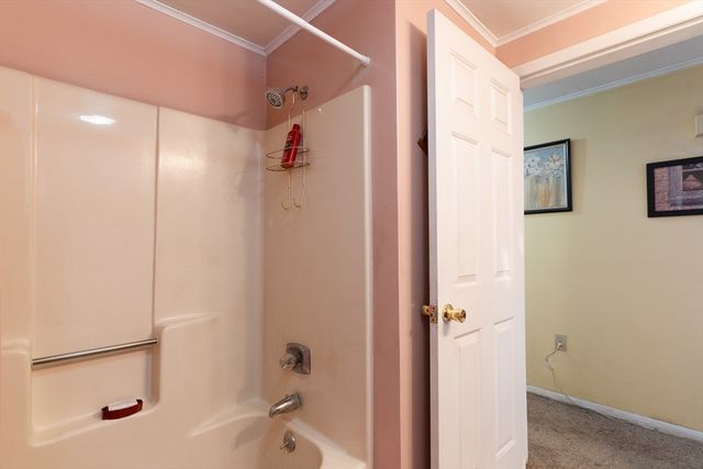 116 Spencer Rd, Oakham, MA 01068