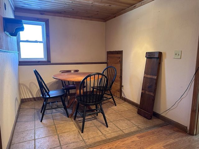 116 Spencer Rd, Oakham, MA 01068