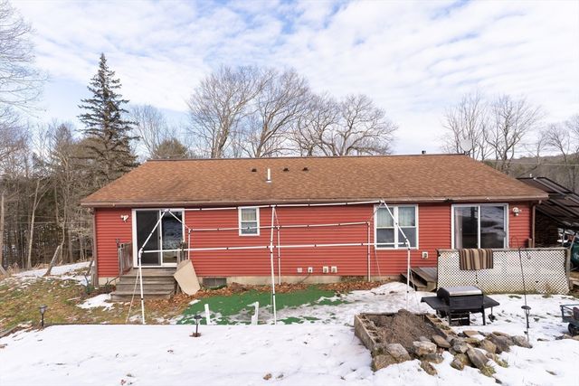 116 Spencer Rd, Oakham, MA 01068