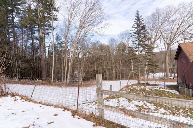 116 Spencer Rd, Oakham, MA 01068