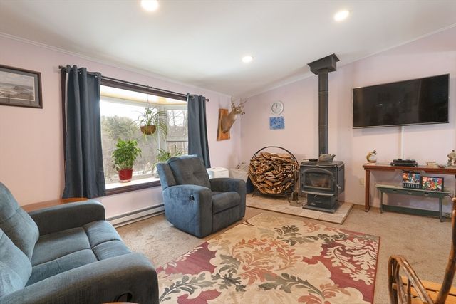 116 Spencer Rd, Oakham, MA 01068