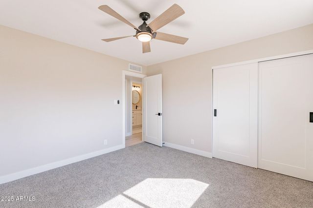 8202 E PICCADILLY Road, Scottsdale, AZ 85251