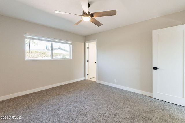 8202 E PICCADILLY Road, Scottsdale, AZ 85251