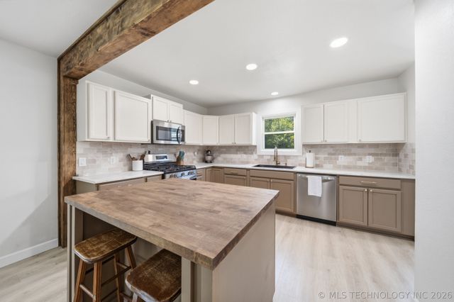 411 N Hodge Street, Sapulpa, OK 74066