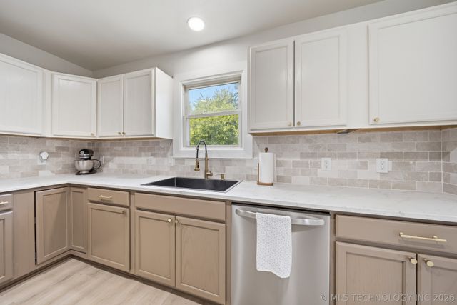 411 N Hodge Street, Sapulpa, OK 74066