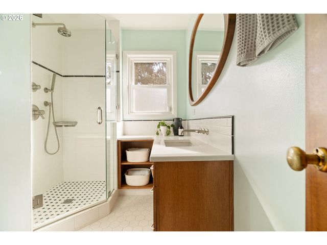 11614 Se 33RD Ave, Milwaukie, OR 97222