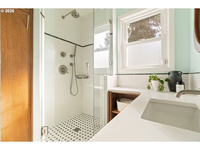 11614 Se 33RD Ave, Milwaukie, OR 97222