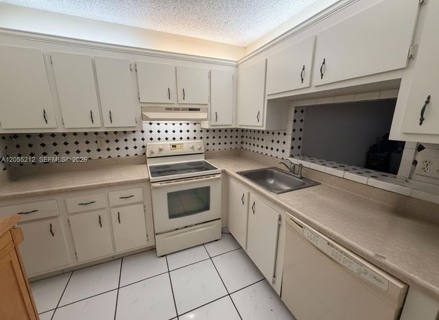 1820 SW 81st Avenue 3107, North Lauderdale, FL 33068