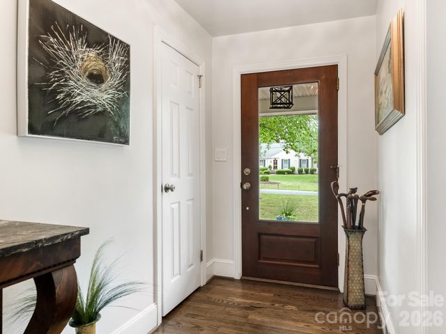 2652 Knollwood Road, Charlotte, NC 28211