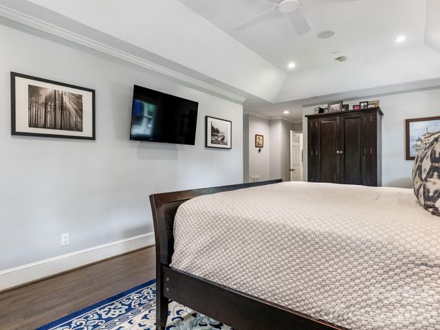 2652 Knollwood Road, Charlotte, NC 28211