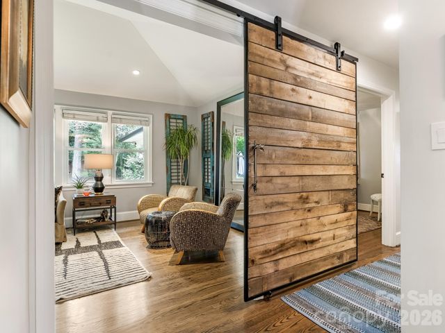 2652 Knollwood Road, Charlotte, NC 28211
