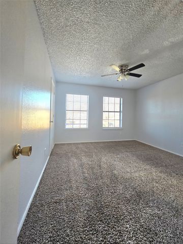 5801 Shadydell Drive 5803, Fort Worth, TX 76135