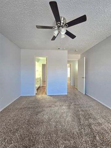 5801 Shadydell Drive 5803, Fort Worth, TX 76135