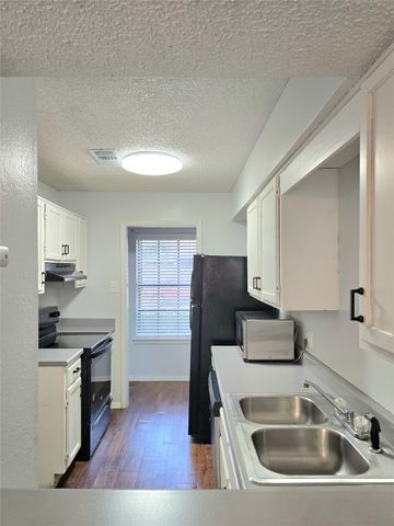 5801 Shadydell Drive 5803, Fort Worth, TX 76135