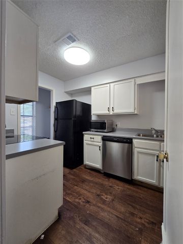 5801 Shadydell Drive 5803, Fort Worth, TX 76135