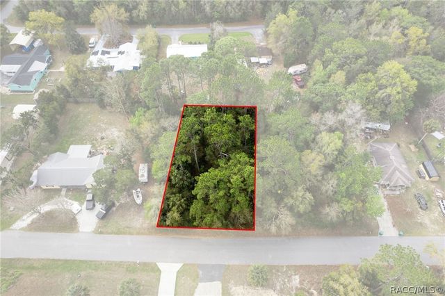 7636 W Sunburst Lane, Homosassa, FL 34448