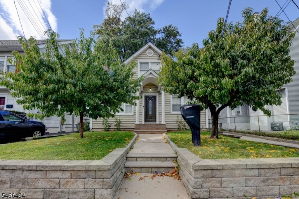 814 Kilsyth Rd 0, Elizabeth City, NJ 07208 — exterior