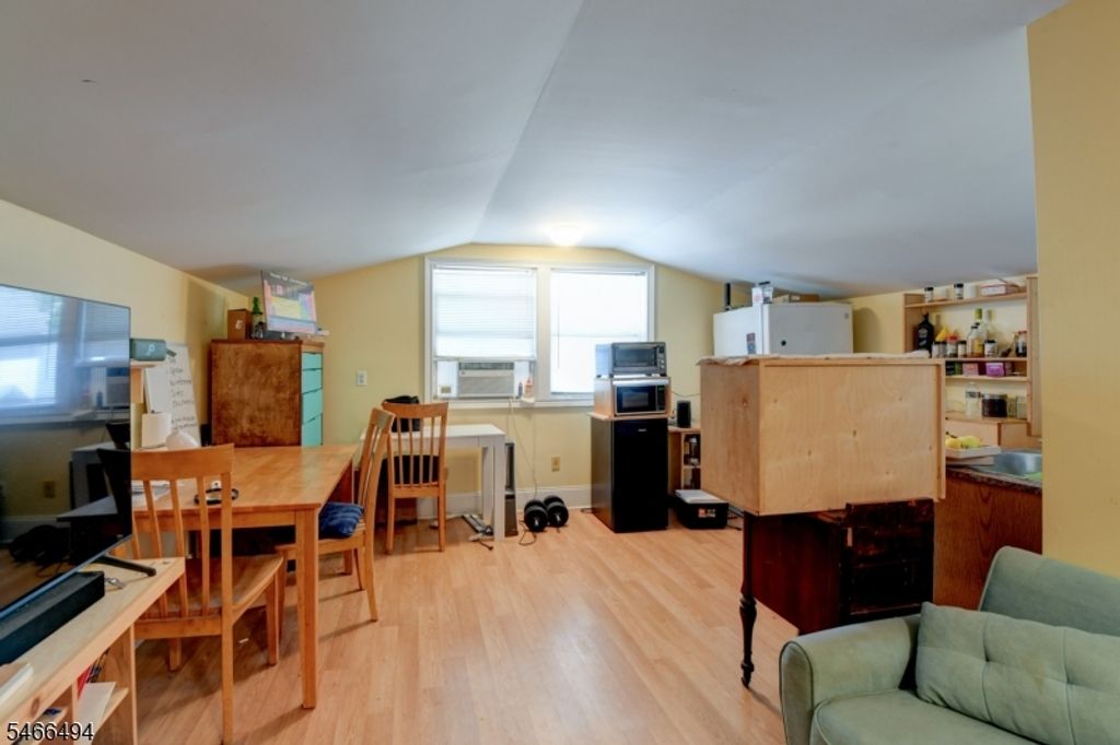 814 Kilsyth Rd 0, Elizabeth City, NJ 07208 — photo 4