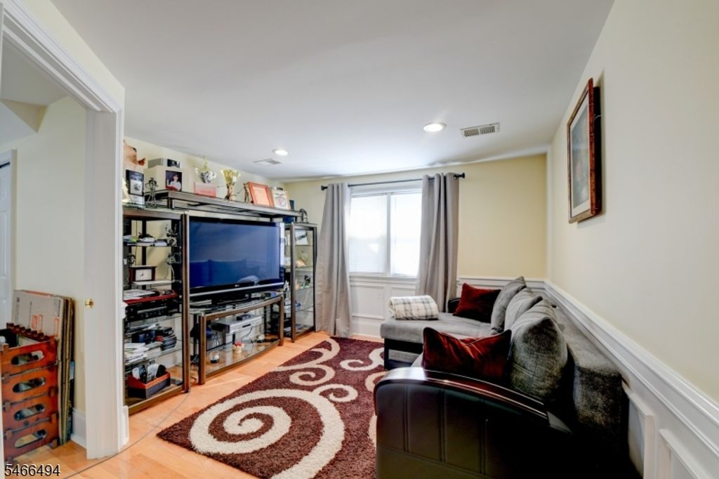 814 Kilsyth Rd 0, Elizabeth City, NJ 07208 — photo 5
