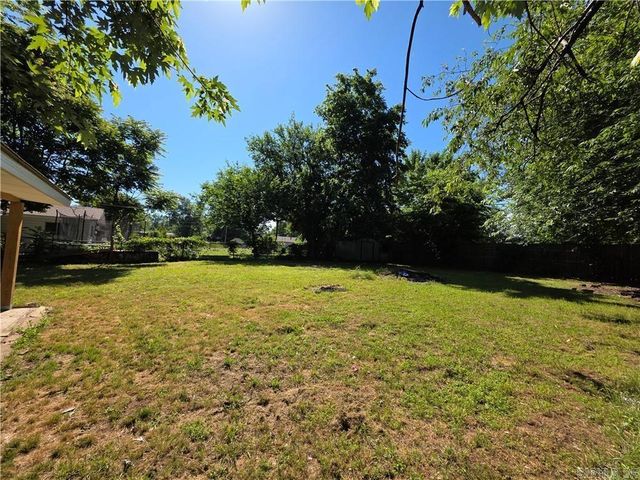 1006 E H, Russellville, AR 72801