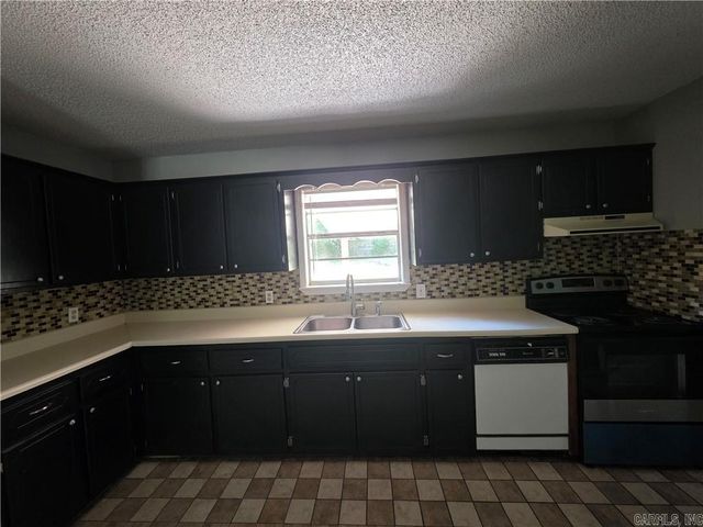 1006 E H, Russellville, AR 72801