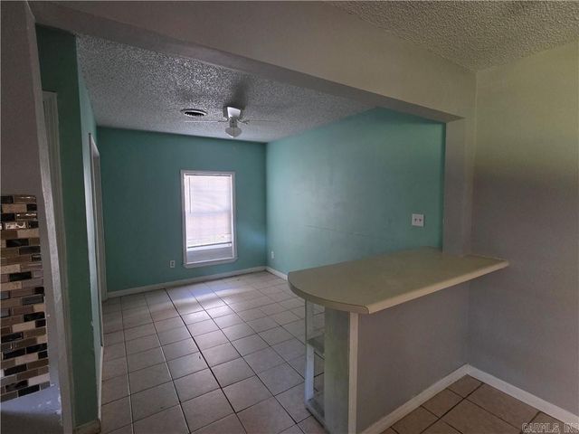 1006 E H, Russellville, AR 72801