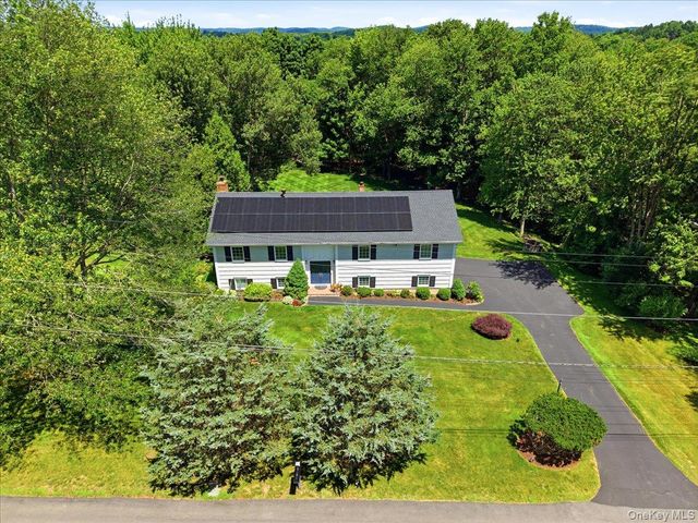 15 Watergate Drive, Amawalk, NY 10501